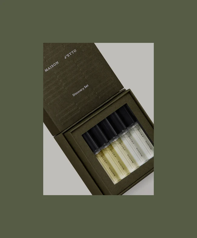 Early Maison d'Etto Discovery Set with five fragrance sprays inside a moss green keepsake box
